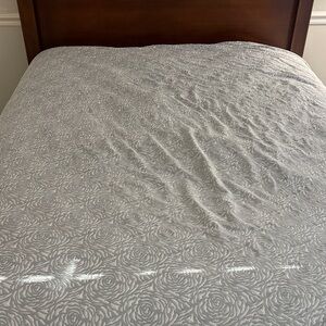 DKNY Gray Rose Pattern Comforter